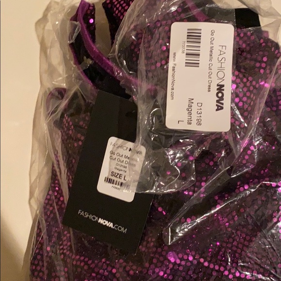 Metallic cut out dress - Picture 4 of 4